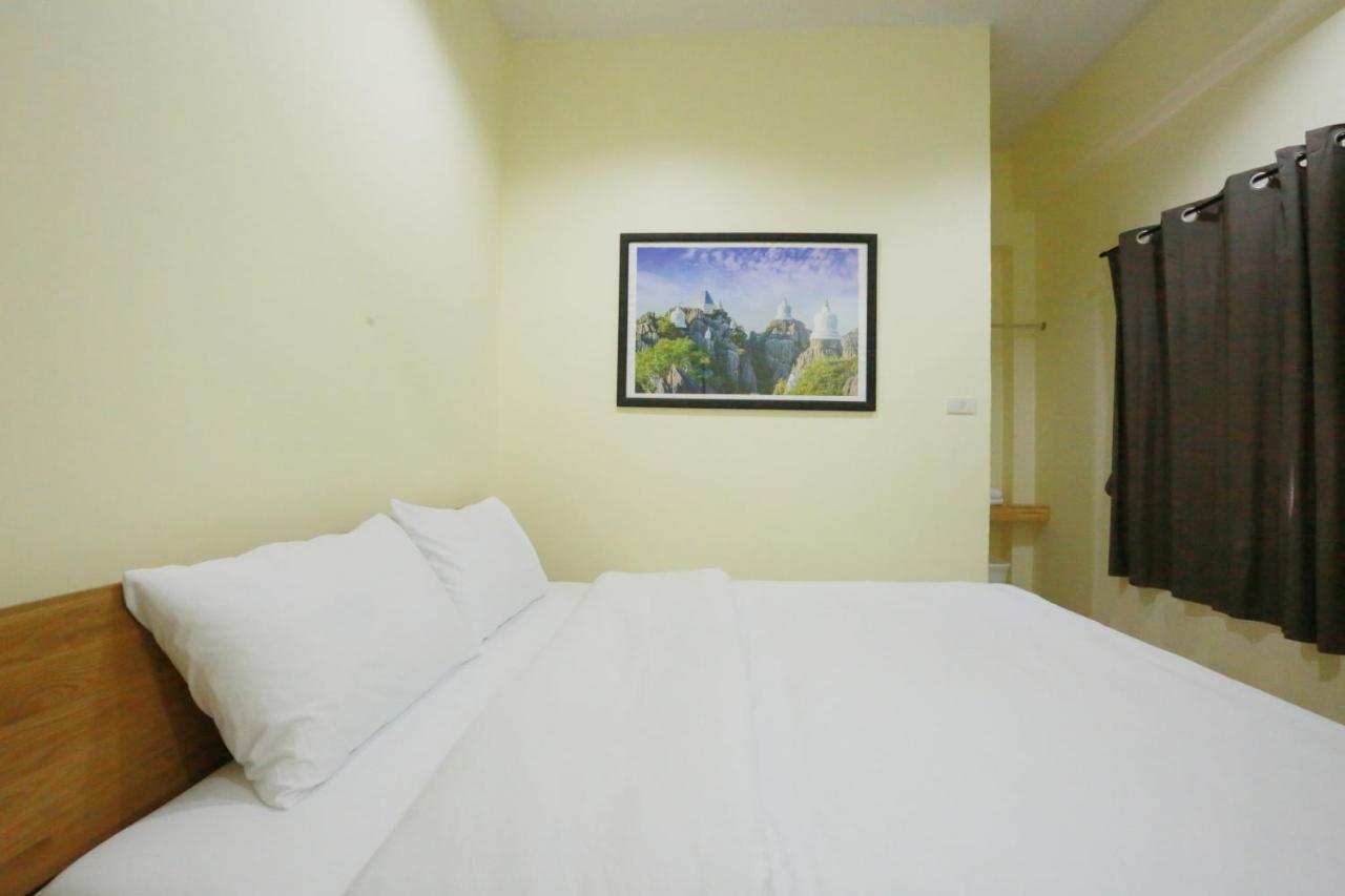 Ostello Interest Poshtel Bangkok Esterno foto