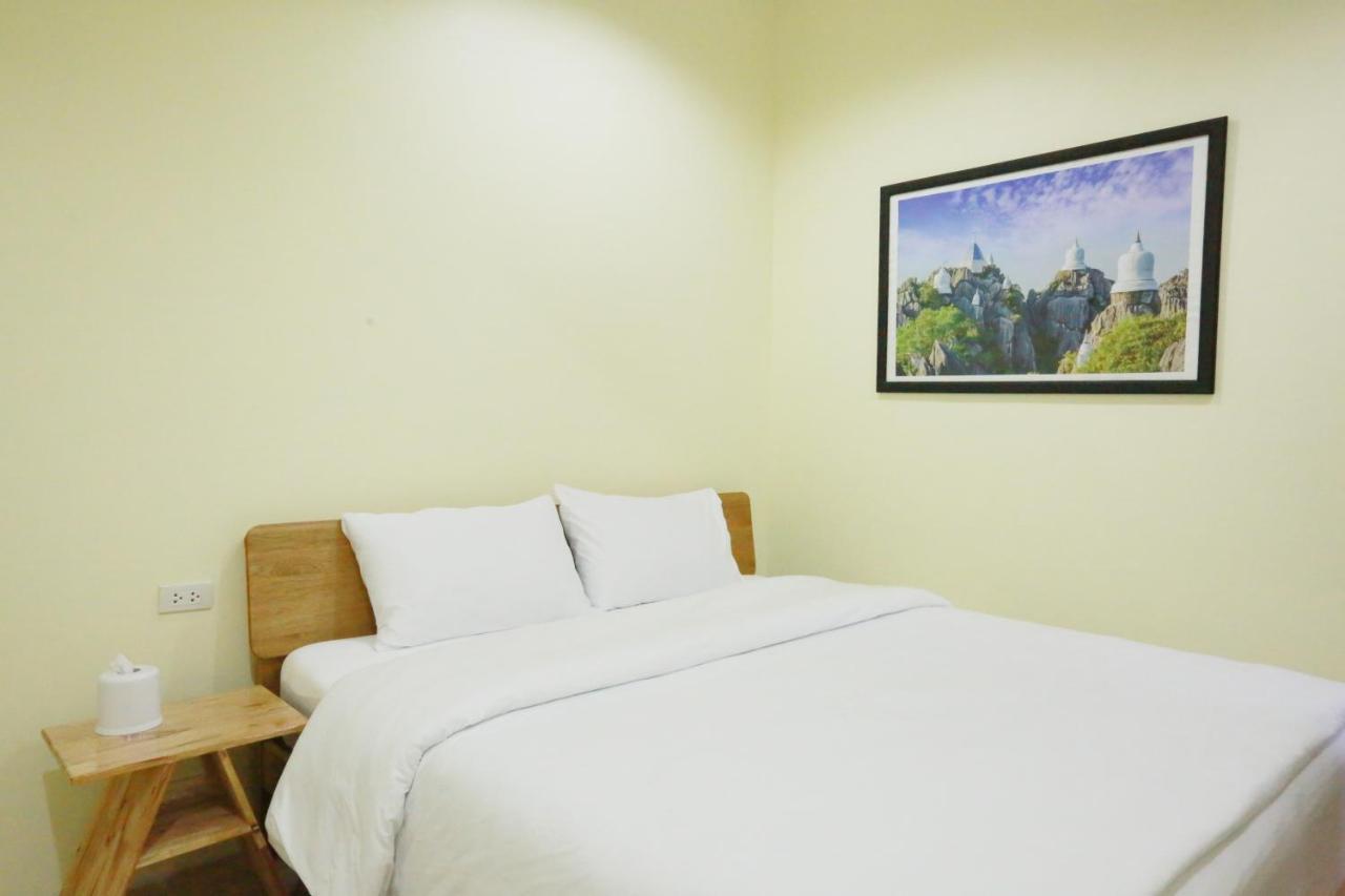 Ostello Interest Poshtel Bangkok Esterno foto